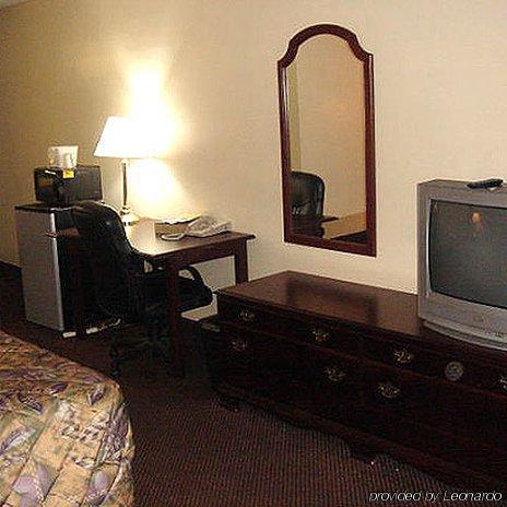 German Village Inn Motel Кълъмбъс Екстериор снимка