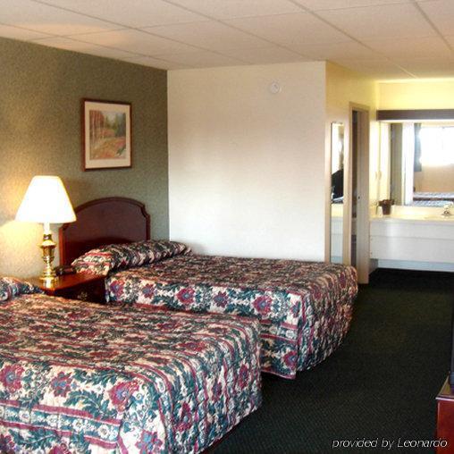 German Village Inn Motel Кълъмбъс Стая снимка